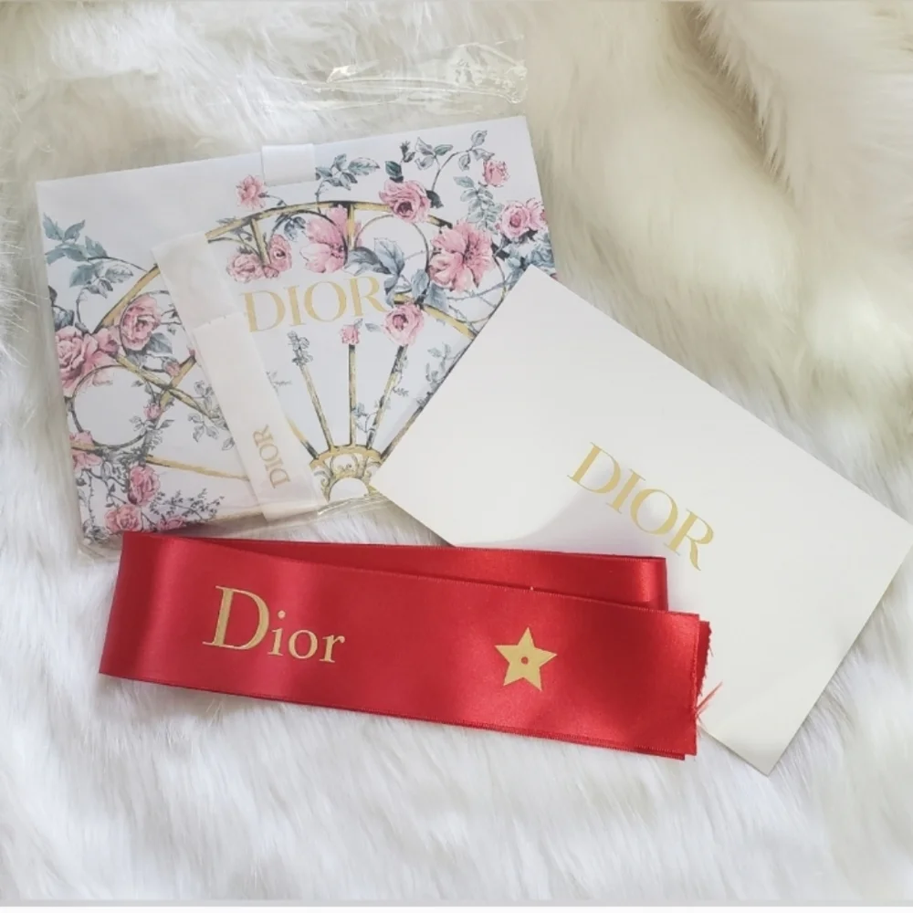 Dior Gift Bag, Card and Ribbon - Picture 1 of 1